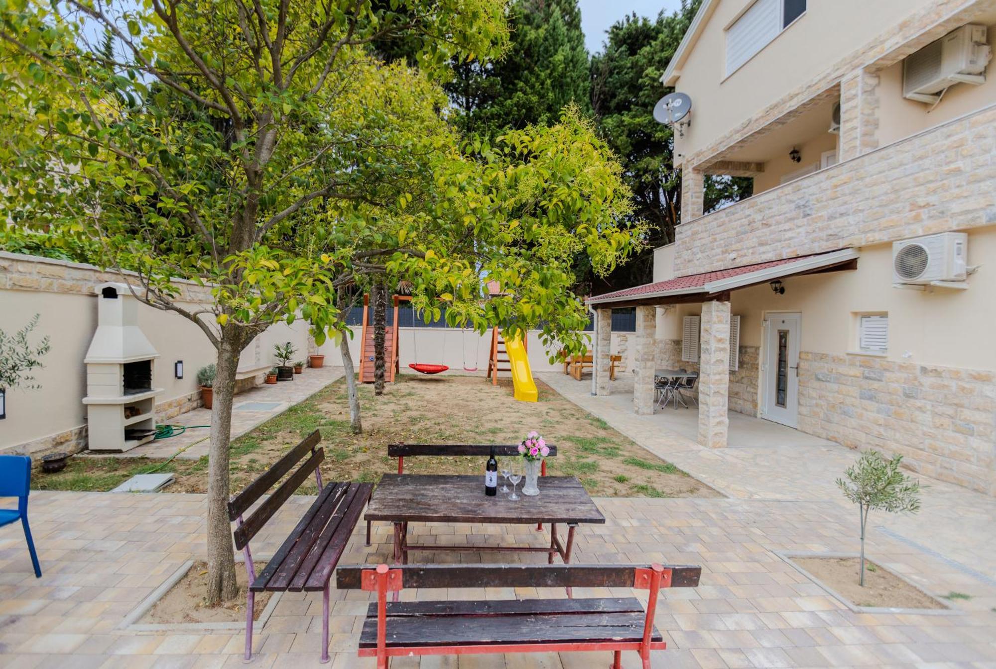 Apartments Lorena プリヴラカ エクステリア 写真