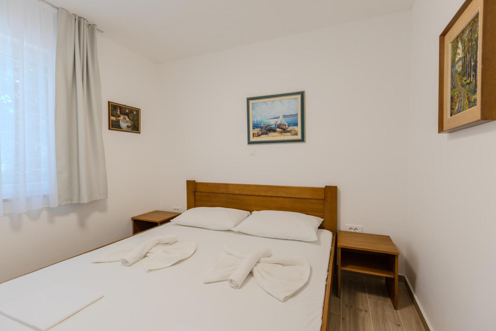 Apartments Lorena プリヴラカ エクステリア 写真