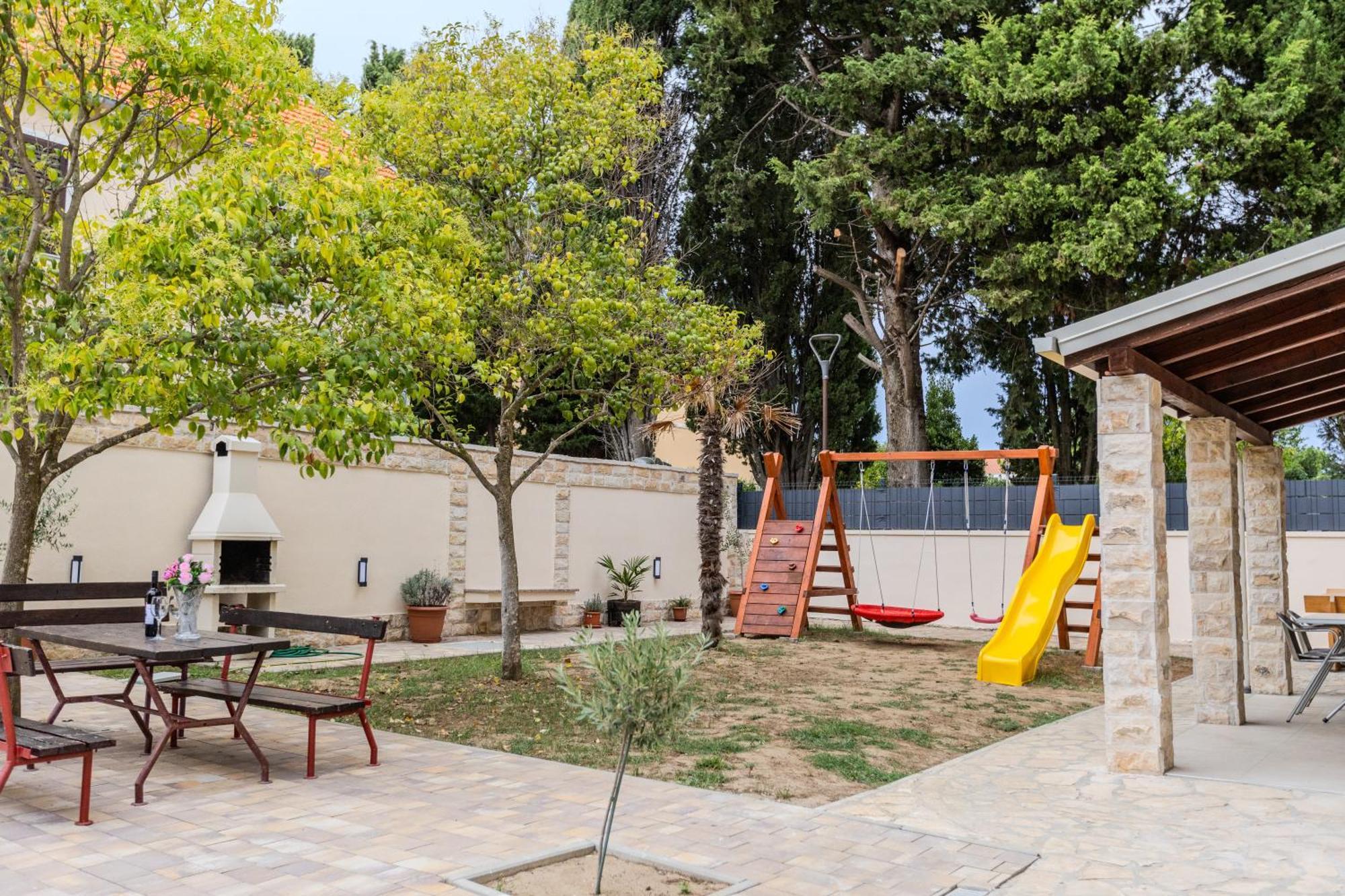 Apartments Lorena プリヴラカ エクステリア 写真