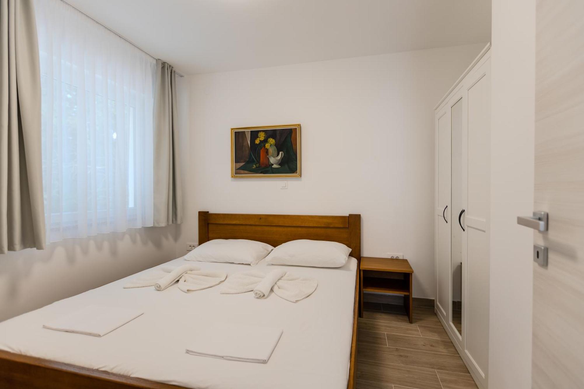 Apartments Lorena プリヴラカ エクステリア 写真