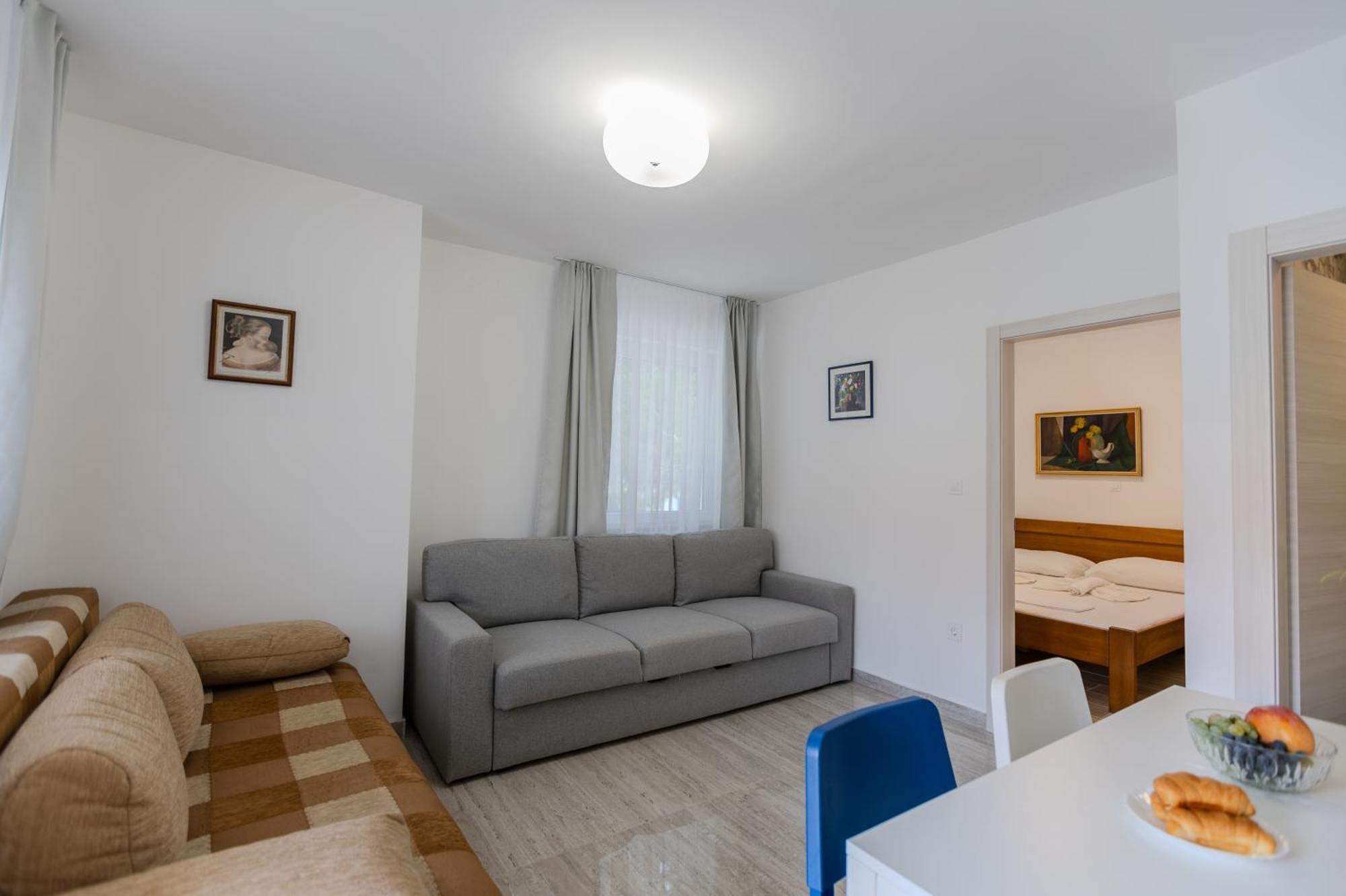 Apartments Lorena プリヴラカ エクステリア 写真