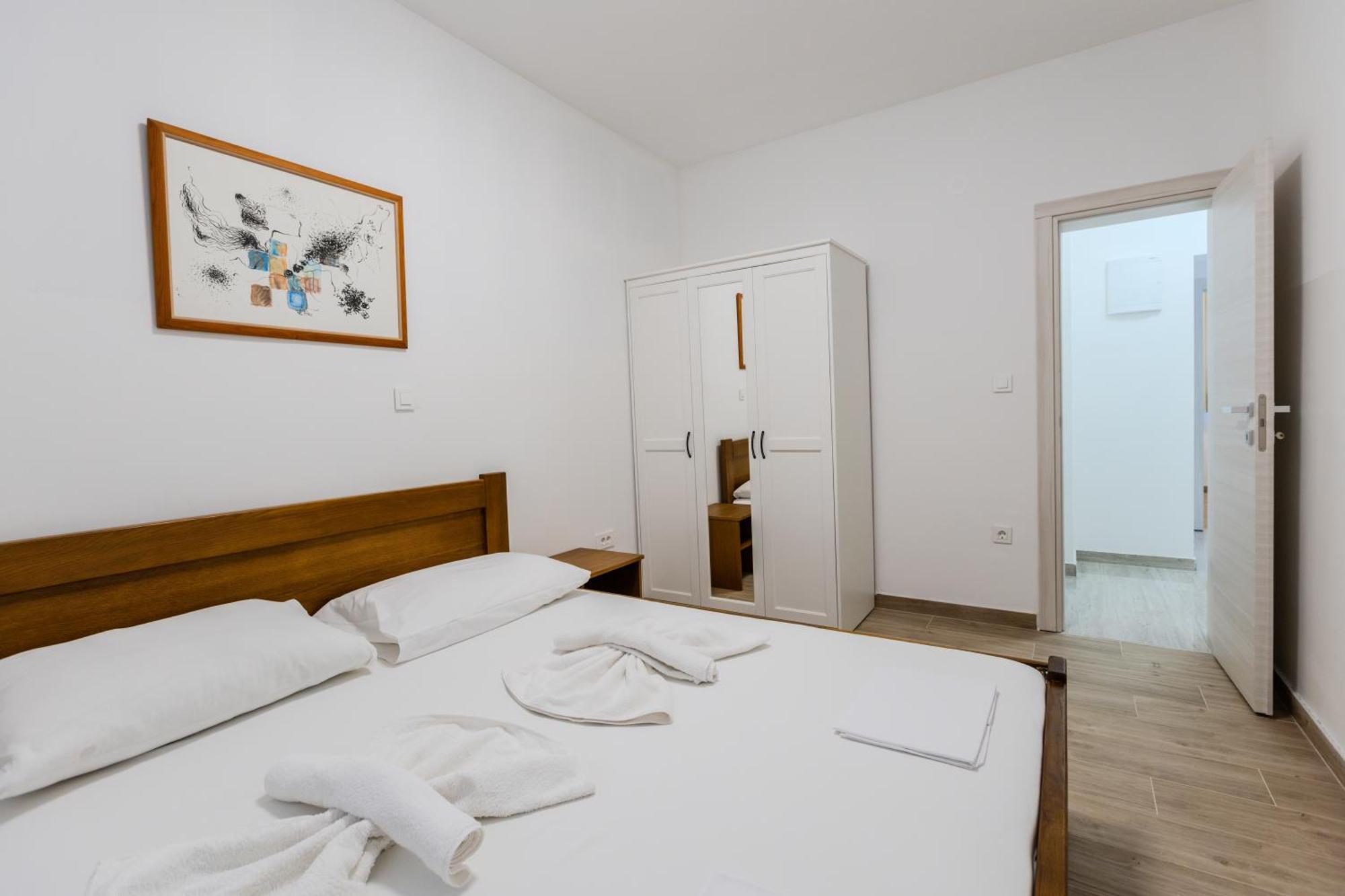 Apartments Lorena プリヴラカ エクステリア 写真