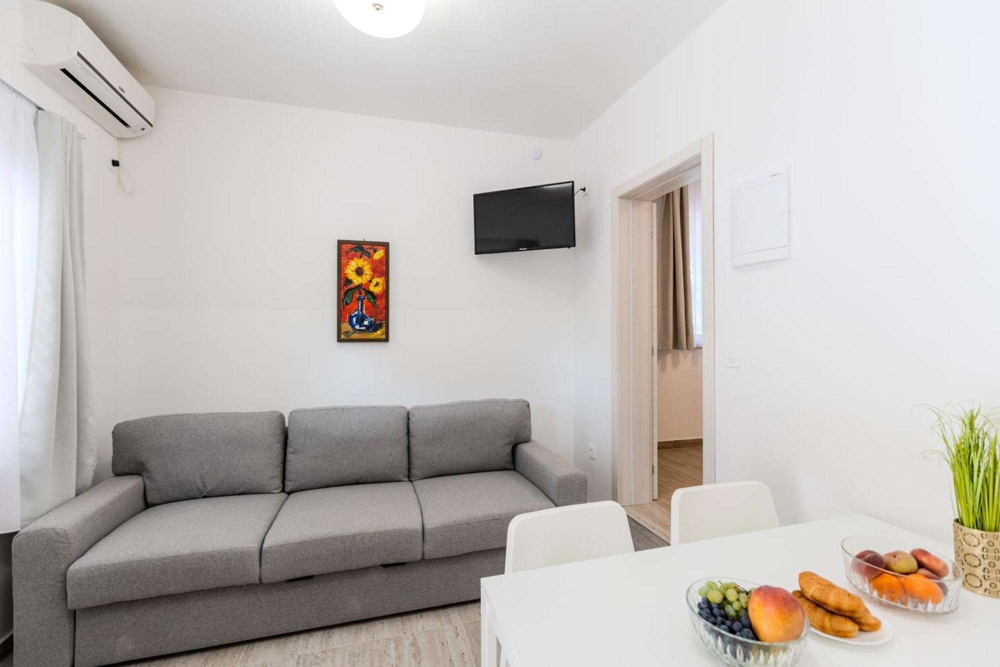 Apartments Lorena プリヴラカ エクステリア 写真
