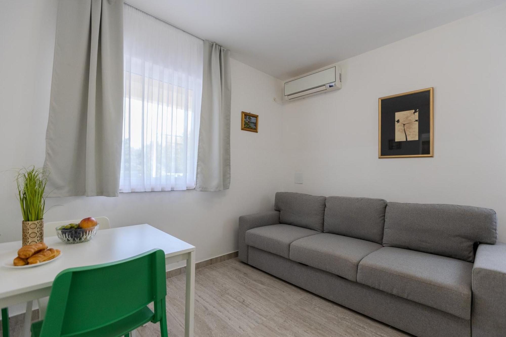 Apartments Lorena プリヴラカ エクステリア 写真