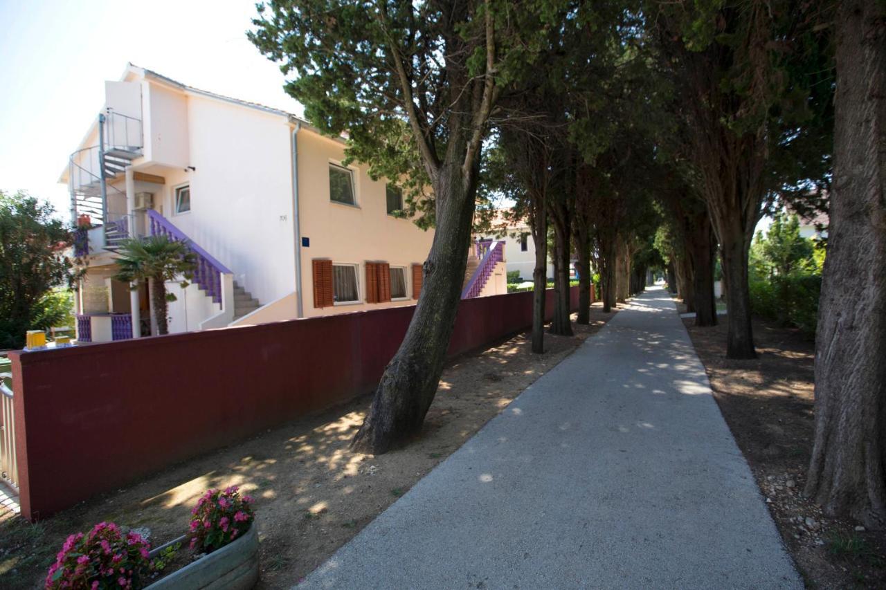 Apartments Lorena プリヴラカ エクステリア 写真